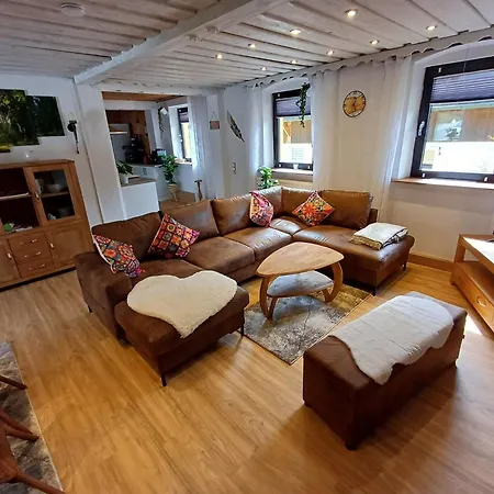 別荘 Anno Wohlfuehlplatzl By Interhome
